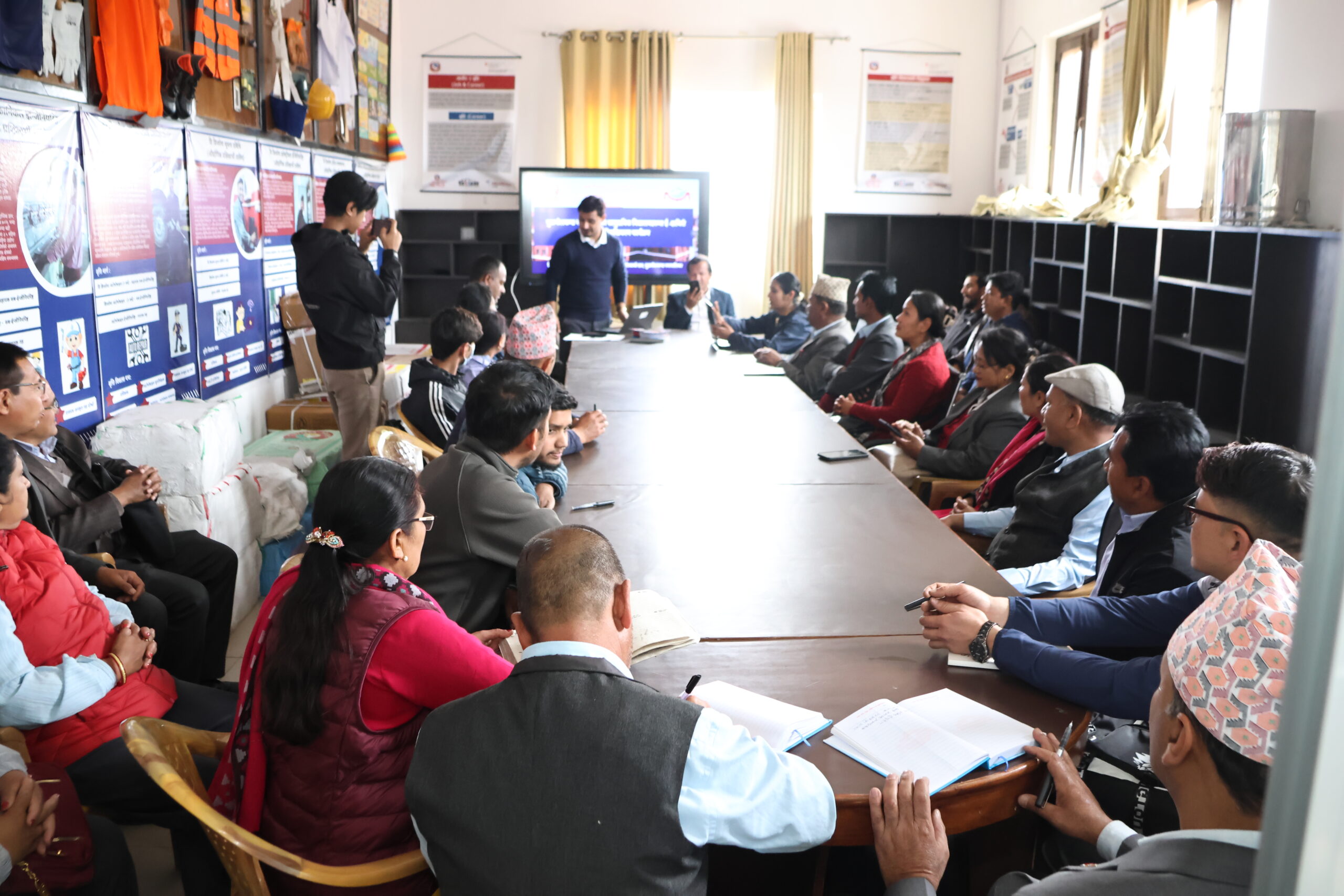 बुढानीलकण्ठ नगरपालिकाका सामुदायिक विद्यालयमा ई–हाजिरी सम्बन्धी अभिमुखिकरण कार्यक्रम सम्पन्न